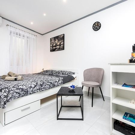Apartment Leo Rovinj Exteriör bild