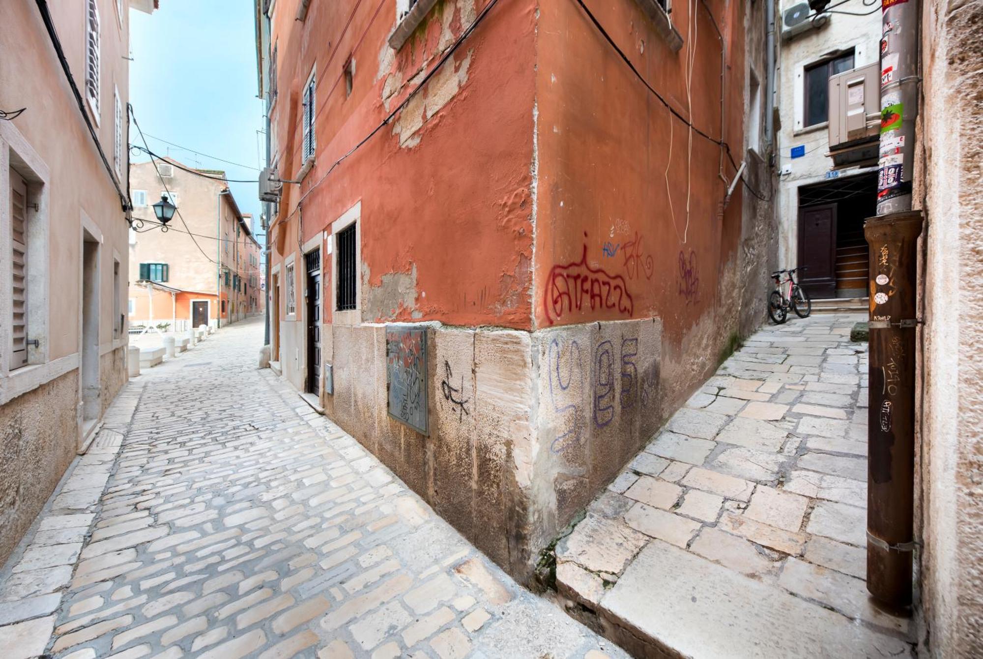 Apartment Leo Rovinj Exteriör bild